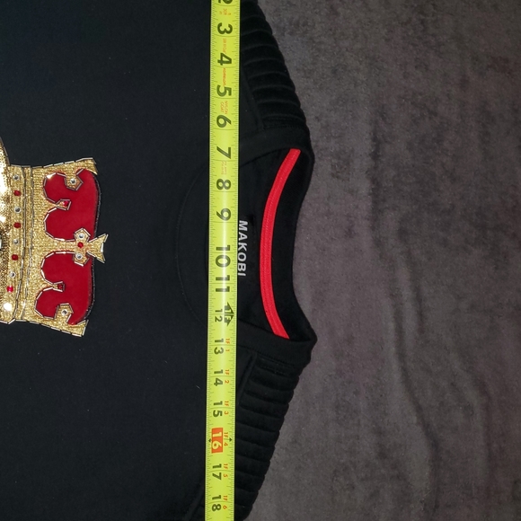 Makobi Lion Crown Fleece Sweater - Picture 2 of 4